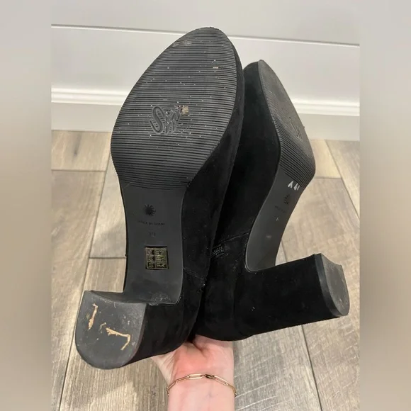 Stuart Weitzman black Gianella suede ankle boots - Picture 6 of 9